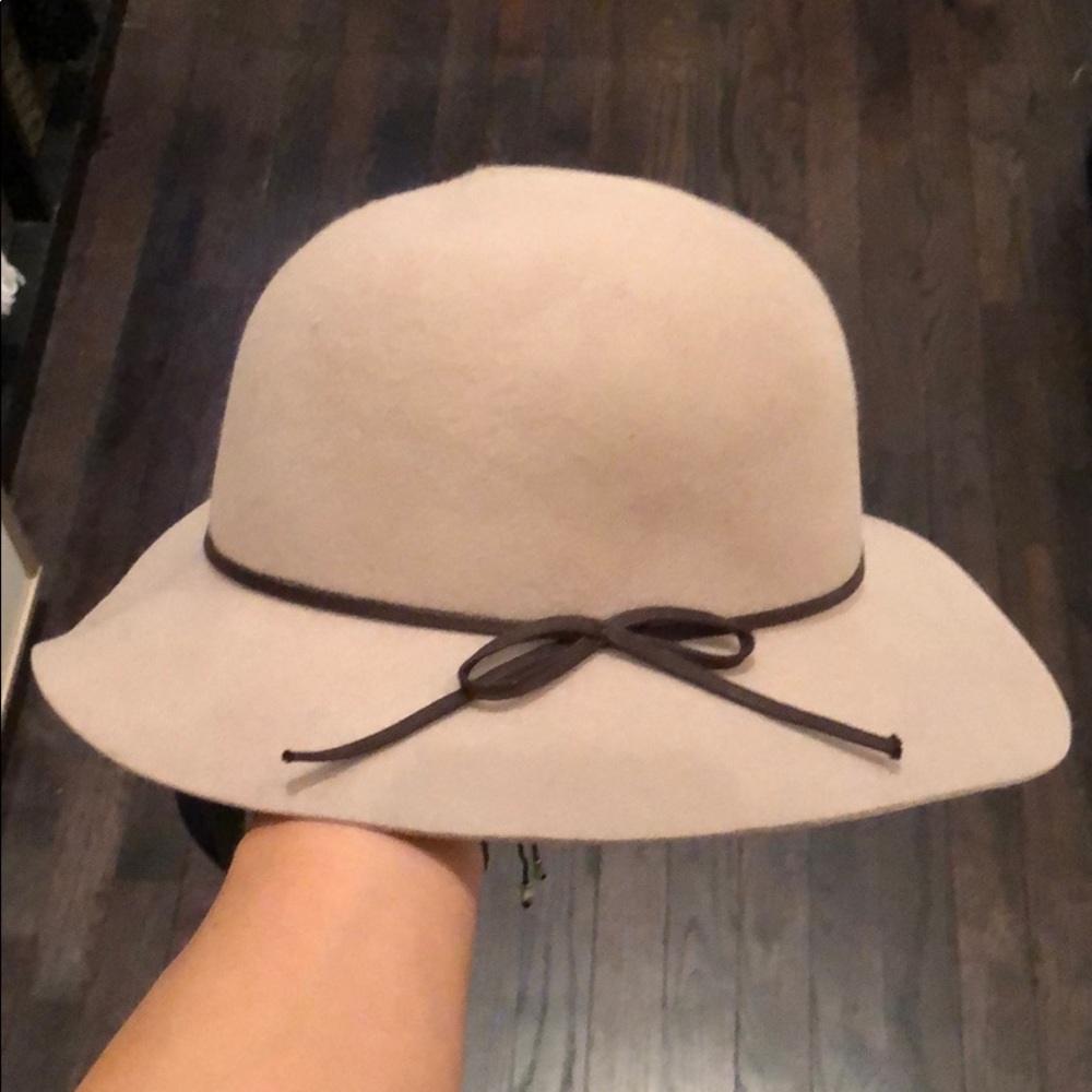 Wool hat - Picture 3 of 6